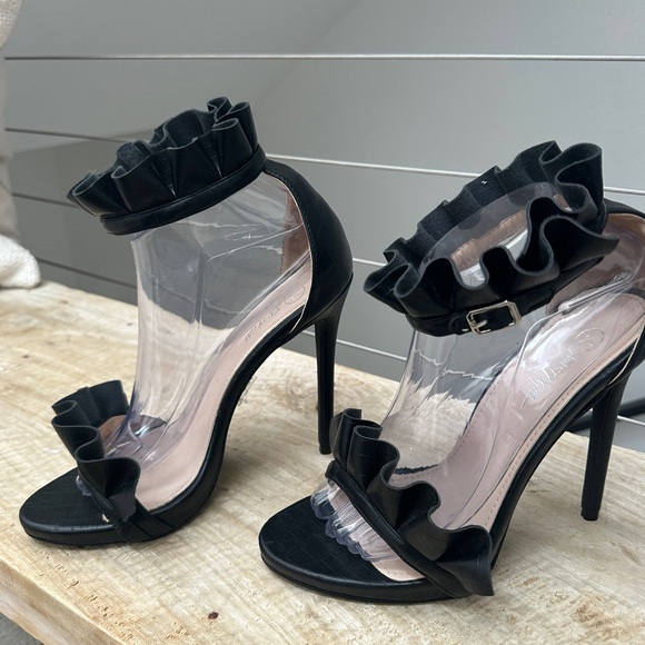 nasty gal black faux leather ruffle ankle strap stiletto heel luxury size 7/40 - Picture 6 of 9